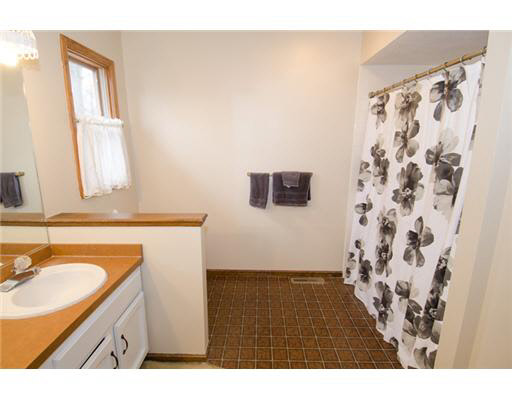 50901 Briarwood Ct, Granger, IN 46530 photo 12