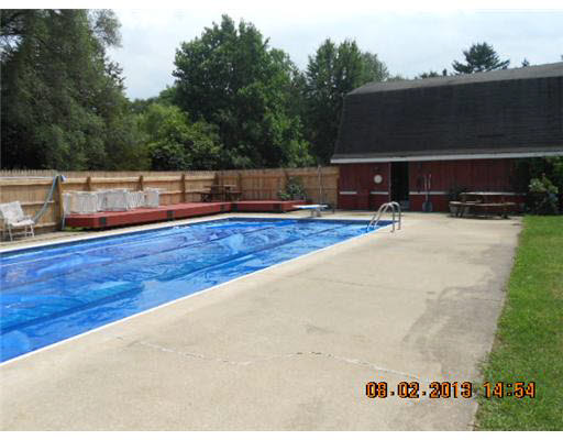 20430 Johnson Rd, South Bend, IN 46614 photo 4