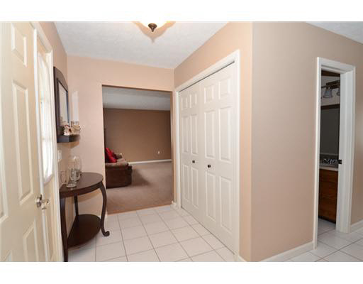 10221 Golden Wheat Dr, Granger, IN 46530 photo 9