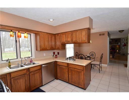 10221 Golden Wheat Dr, Granger, IN 46530 photo 16