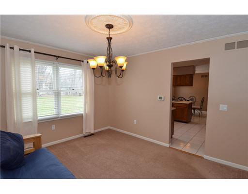 10221 Golden Wheat Dr, Granger, IN 46530 photo 5