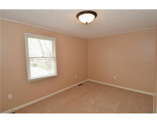 10221 Golden Wheat Dr, Granger, IN 46530 photo 13