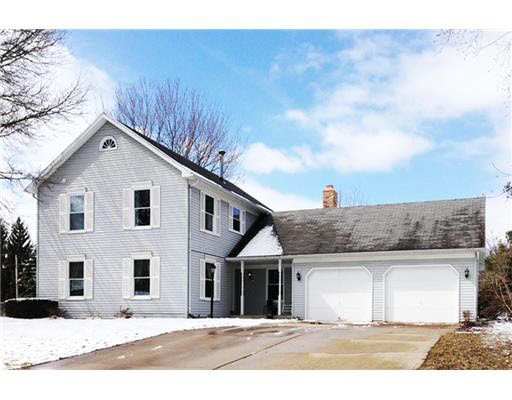 51851 Columbine Dr, Granger, IN 46530 photo 1
