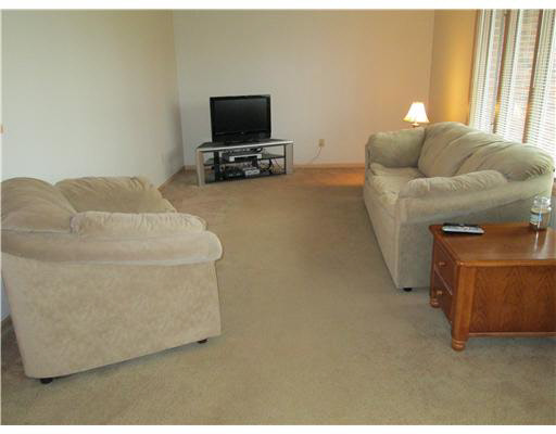 26301 Wayne Cir, South Bend, IN 46619 photo 3