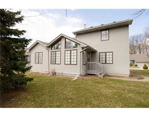 1968 Creekwood Dr, South Bend, IN 46635 photo 2