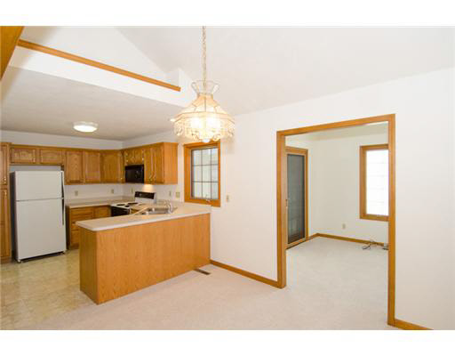 1968 Creekwood Dr, South Bend, IN 46635 photo 12