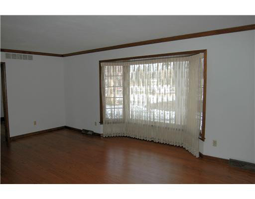 17924 Fox Den Dr, Granger, IN 46530 photo 2