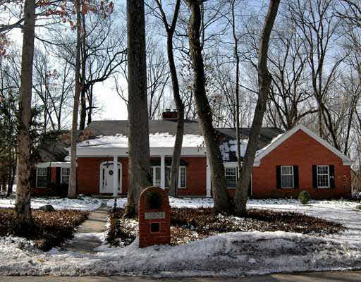 17924 Fox Den Dr, Granger, IN 46530 photo 1