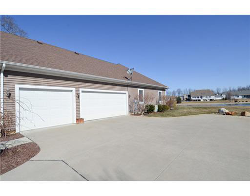 14313 Taddington Dr, Granger, IN 46530 photo 20