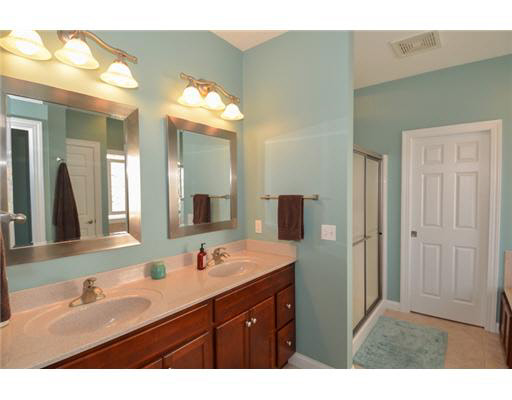 14313 Taddington Dr, Granger, IN 46530 photo 17