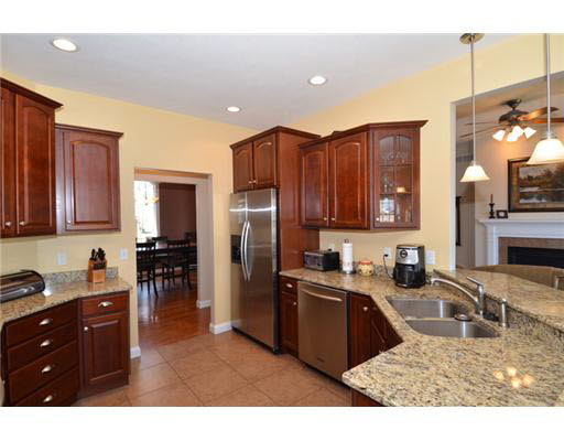 14313 Taddington Dr, Granger, IN 46530 photo 9