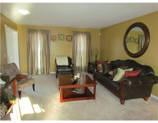 2002 Miniature Rose Ln, Mishawaka, IN 46544 photo 3