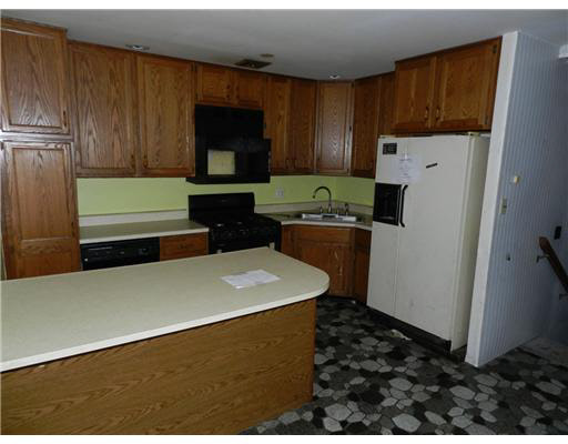 15775 Arthur St, Granger, IN 46530 photo 3