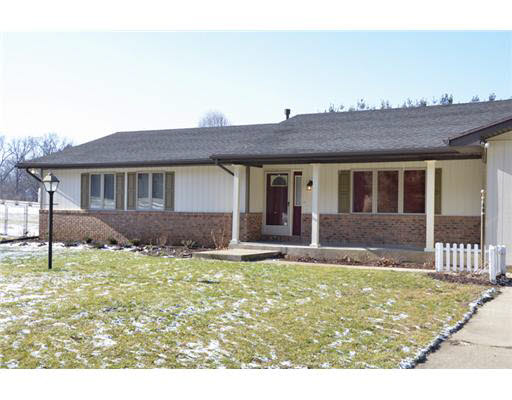 62323 Oak Rd, South Bend, IN 46614 photo 2