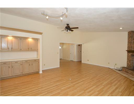 62323 Oak Rd, South Bend, IN 46614 photo 7