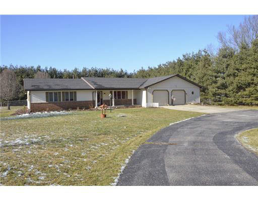 62323 Oak Rd, South Bend, IN 46614 photo 1