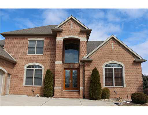 14251 Southold Dr, Granger, IN 46530 photo 2