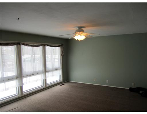 1115 Dogwood Dr, South Bend, IN 46619 photo 2