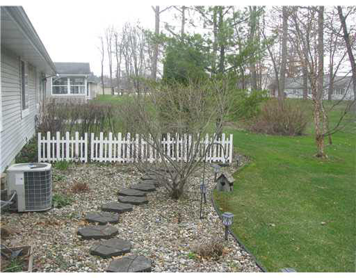 52201 Wembley Dr, South Bend, IN 46637 photo 14