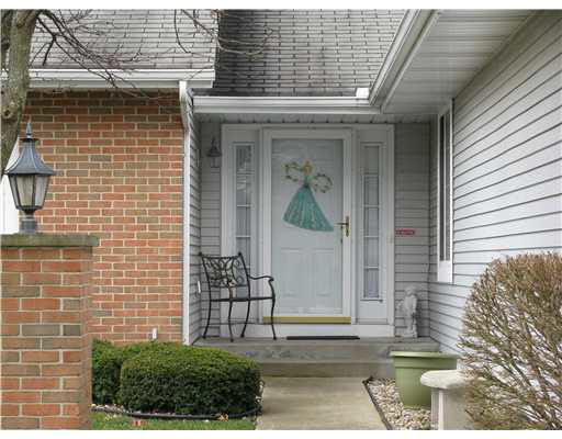 52201 Wembley Dr, South Bend, IN 46637 photo 2
