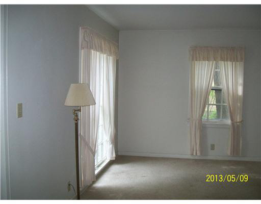 3535 Oakcrest Dr, South Bend, IN 46615 photo 4