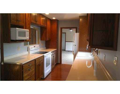 51377 Green Hill Dr, South Bend, IN 46628 photo 9