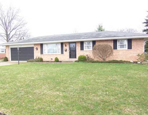 218 Manchester Dr, Mishawaka, IN 46544 photo 1