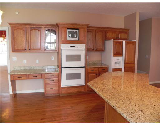 14301 Parkridge Dr, Granger, IN 46530 photo 4