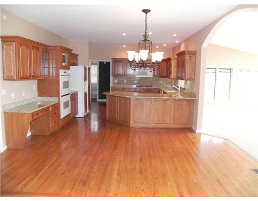 14301 Parkridge Dr, Granger, IN 46530 photo 5