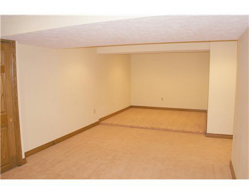 2821 Edison Rd E, South Bend, IN 46635 photo 18