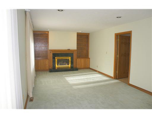 2821 Edison Rd E, South Bend, IN 46635 photo 10