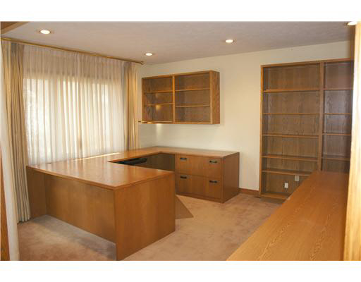 2821 Edison Rd E, South Bend, IN 46635 photo 5