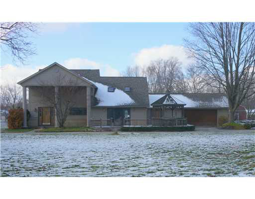2821 Edison Rd E, South Bend, IN 46635 photo 1