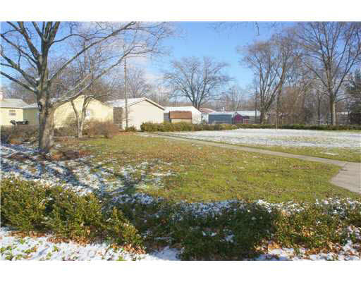 2821 Edison Rd E, South Bend, IN 46635 photo 22