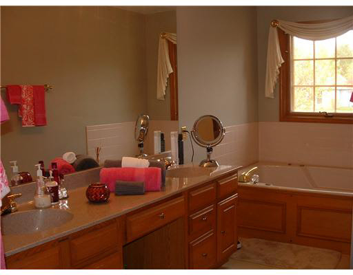 18800 Diamond Pointe Ct, South Bend, IN 46614 photo 11