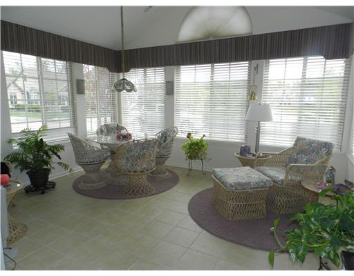725 Dublin Dr, Mishawaka, IN 46545 photo 4
