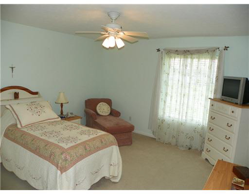 18444 Burton Dr, South Bend, IN 46637 photo 9