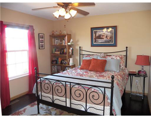 23306 Breezy Willow Trl, South Bend, IN 46628 photo 17