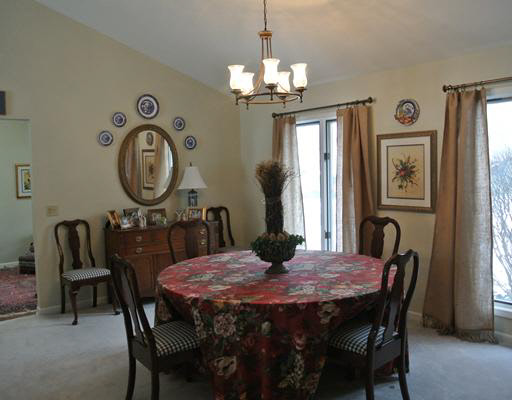 16203 Candlewycke Ct, Granger, IN 46530 photo 4