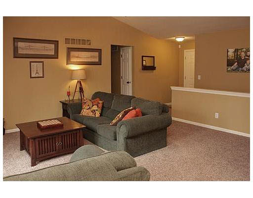 4116 Amanda Ln, South Bend, IN 46628 photo 2