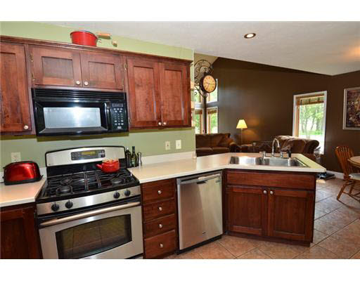 52621 Quincy St, Granger, IN 46530 photo 2