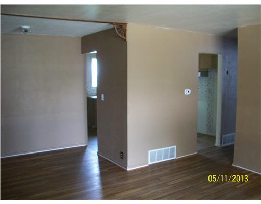 4217 Winthrop Dr, South Bend, IN 46614 photo 2