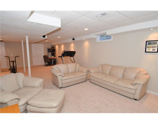 55709 Setter Ct, Osceola, IN 46561 photo 5