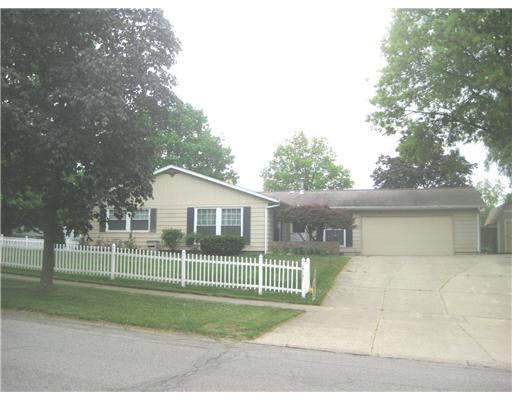 1840 Ridgedale Rd, South Bend, IN 46614 photo 1