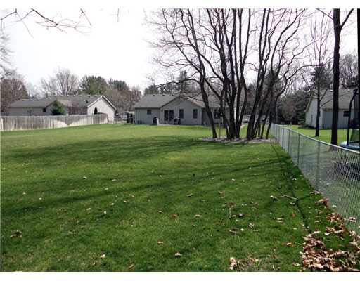 30677 Mary Don Ln, Elkhart, IN 46517 photo 18