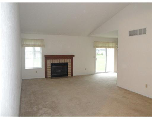 18355 Crownhill Dr, South Bend, IN 46637 photo 2