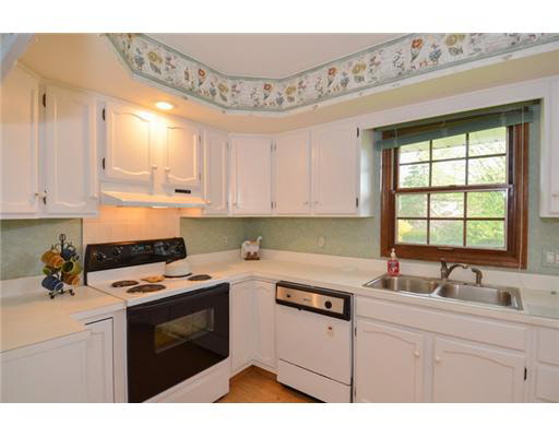 1233 Cambridge Dr, South Bend, IN 46614 photo 8