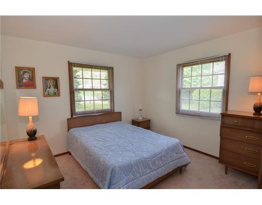 1233 Cambridge Dr, South Bend, IN 46614 photo 9