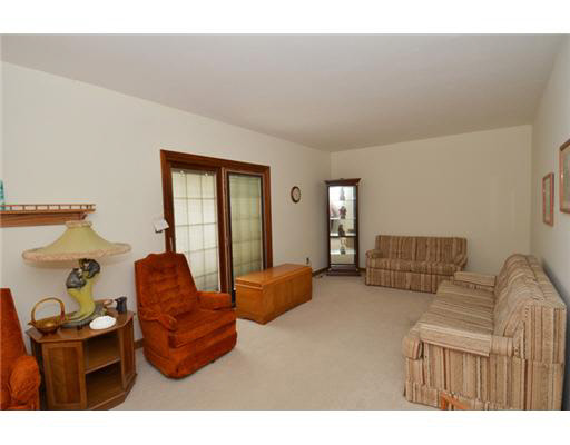 1233 Cambridge Dr, South Bend, IN 46614 photo 4