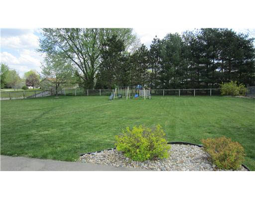 54944 Sunray Dr W, Osceola, IN 46561 photo 6